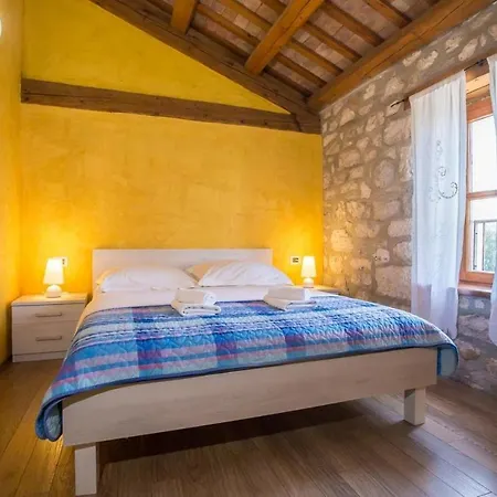 Holiday home Silvana Flengi